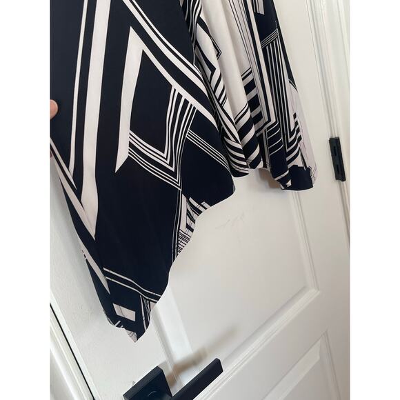 Woman’s Last Tango Tunic Sleeveless Black White Medium - Picture 5 of 9